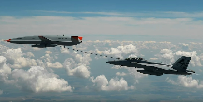 БЛА MQ-25 T1 в воздухе дозаправил F/A-18 Super Hornet - RBT.su MQ-25 T1