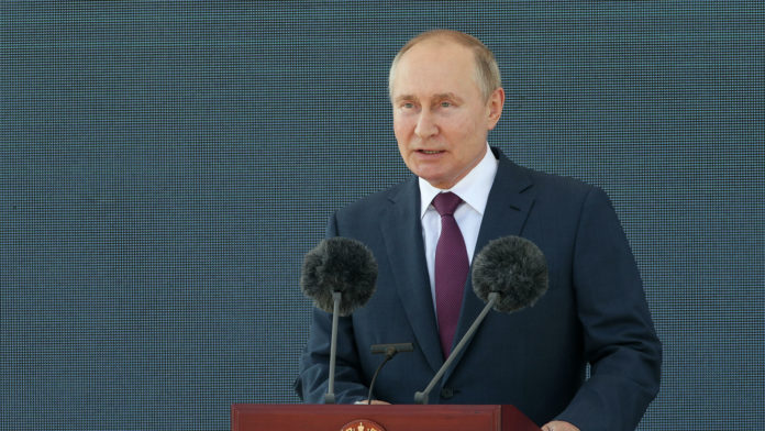 Владимир Путин принял участие в церемонии открытия авиасалона МАКС-2021 Путин